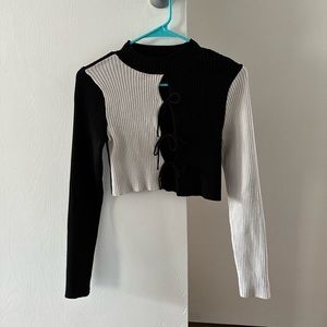 Zara bow trim black and white cropped sweater